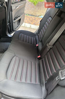 Седан Ford Fusion 2014 в 