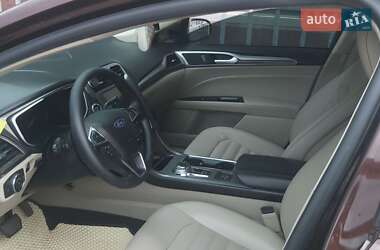 Седан Ford Fusion 2019 в 