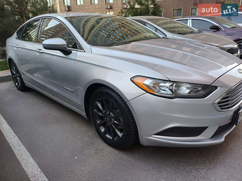 Седан Ford Fusion 2016 в Одесі