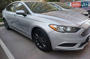 Седан Ford Fusion 2016 в 