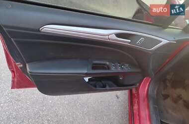 Седан Ford Fusion 2019 в 