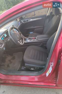 Седан Ford Fusion 2019 в 