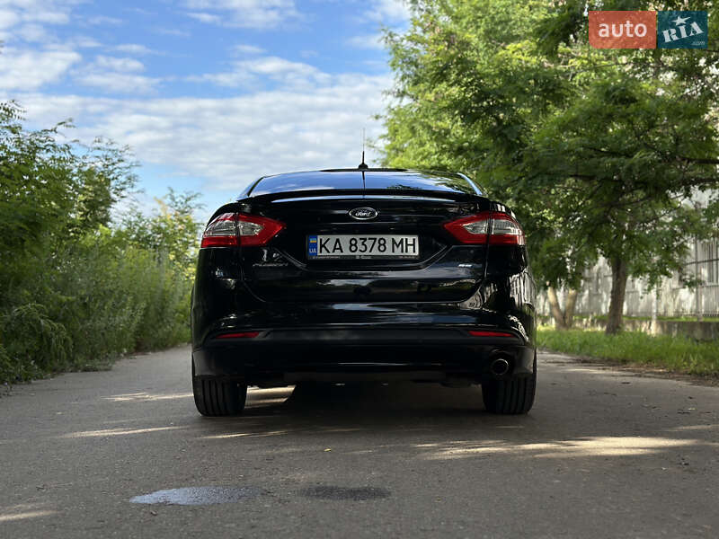 Седан Ford Fusion 2015 в Киеве