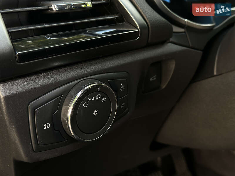 Седан Ford Fusion 2015 в Киеве
