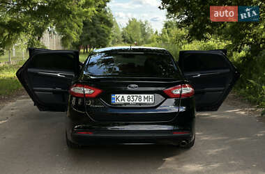 Седан Ford Fusion 2015 в 