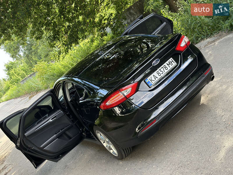 Седан Ford Fusion 2015 в Киеве