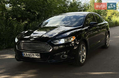 Седан Ford Fusion 2015 в 
