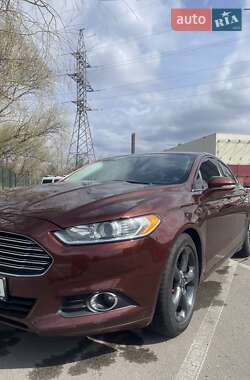 Седан Ford Fusion 2015 в 