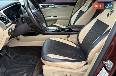 Седан Ford Fusion 2015 в 