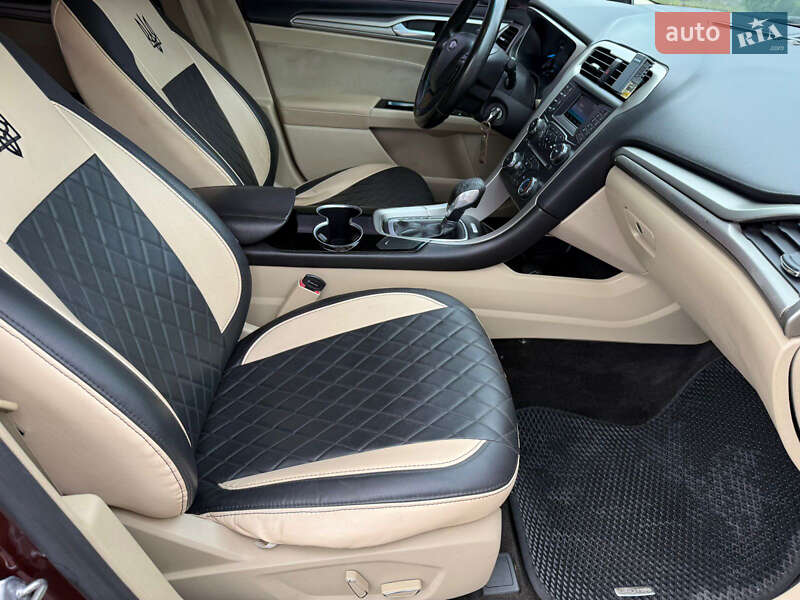 Седан Ford Fusion 2015 в Києві