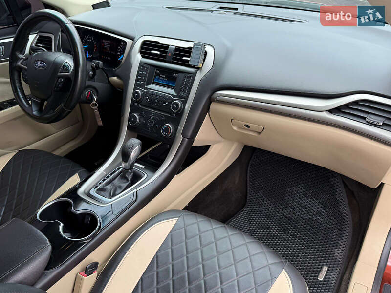 Седан Ford Fusion 2015 в Києві