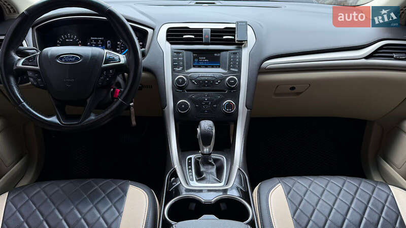 Седан Ford Fusion 2015 в Києві