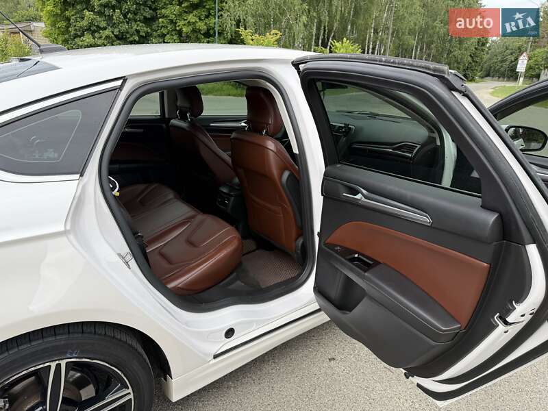 Седан Ford Fusion 2014 в Вышгороде