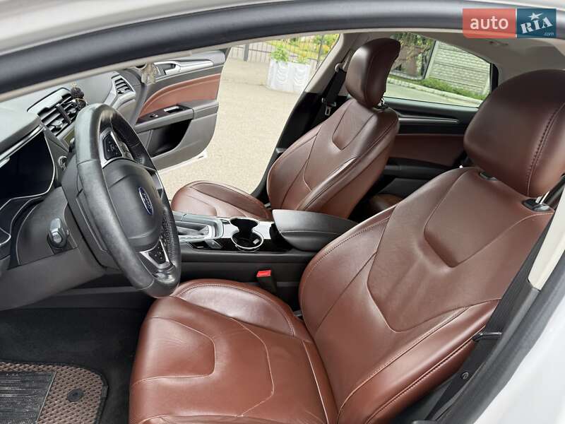 Седан Ford Fusion 2014 в Вышгороде