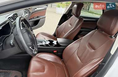 Седан Ford Fusion 2014 в 