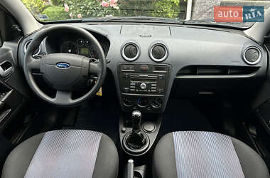 Хэтчбек Ford Fusion 2007 в 