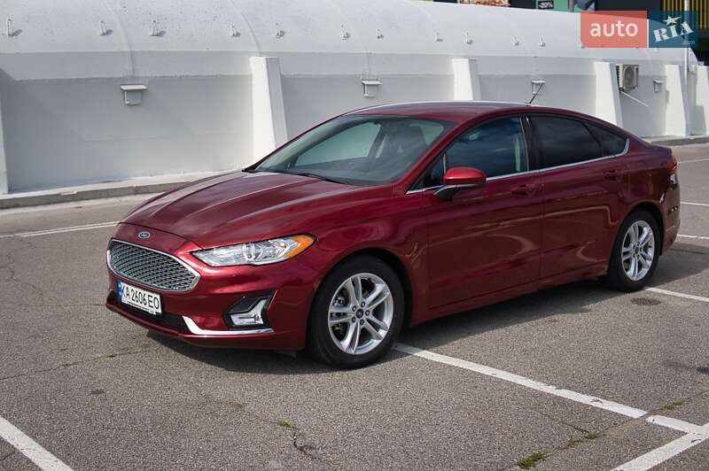 Седан Ford Fusion 2018 в Києві