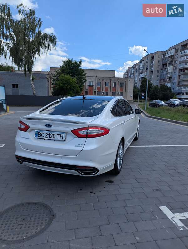 Седан Ford Fusion 2015 в Шептицькому