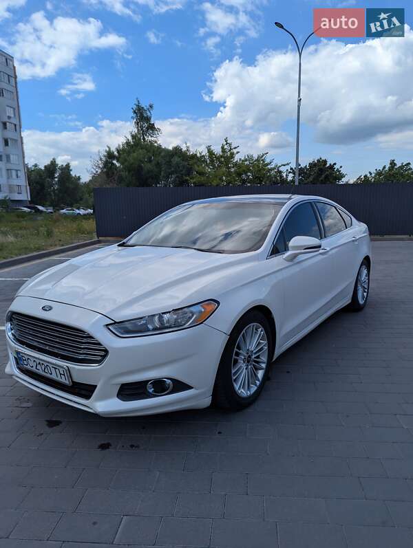 Седан Ford Fusion 2015 в Шептицькому