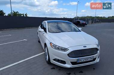 Седан Ford Fusion 2015 в 