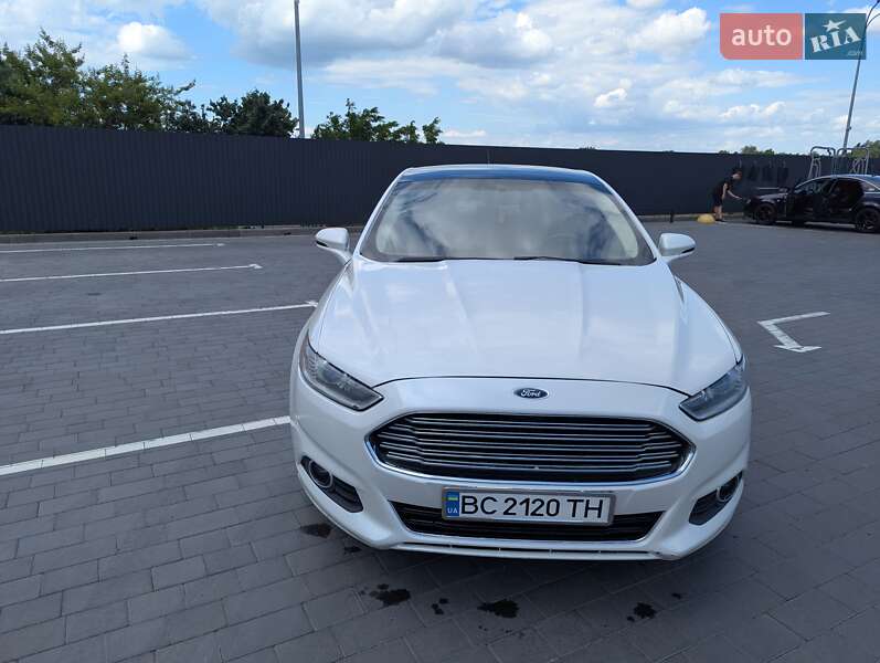 Седан Ford Fusion 2015 в Шептицькому