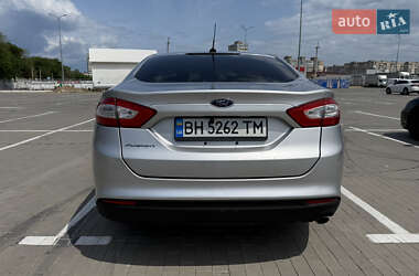 Седан Ford Fusion 2013 в 