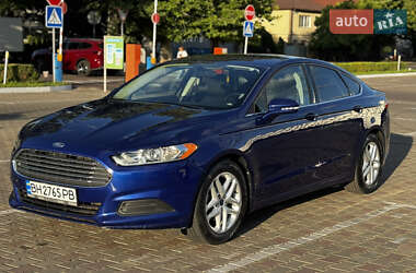 Седан Ford Fusion 2014 в 