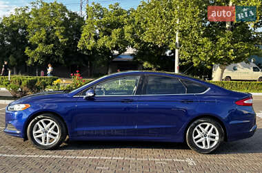 Седан Ford Fusion 2014 в 