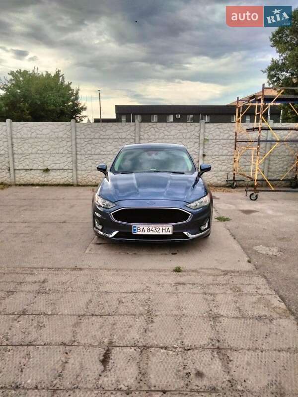 Седан Ford Fusion 2018 в Александрие