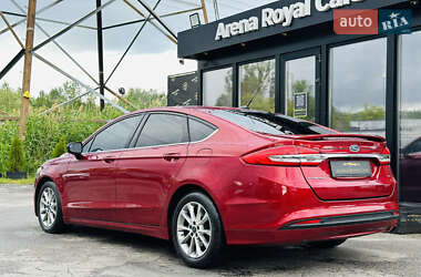 Седан Ford Fusion 2017 в 