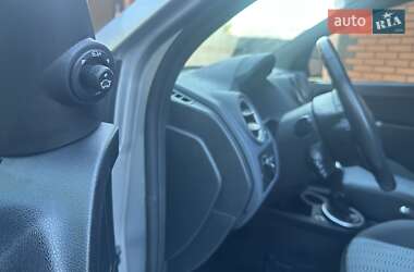 Хэтчбек Ford Fusion 2006 в 