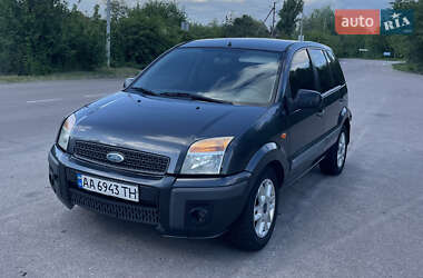 Хэтчбек Ford Fusion 2008 в 