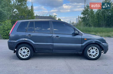 Хэтчбек Ford Fusion 2008 в 