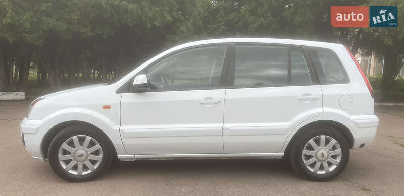 Хэтчбек Ford Fusion 2011 в Нежине