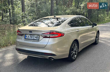 Седан Ford Fusion 2017 в 