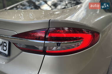 Седан Ford Fusion 2017 в 