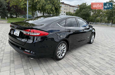 Седан Ford Fusion 2017 в 