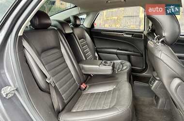 Седан Ford Fusion 2014 в 