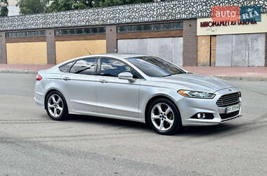 Седан Ford Fusion 2013 в 