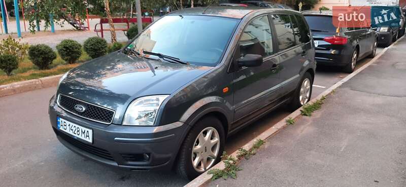 Ford Fusion 2004
