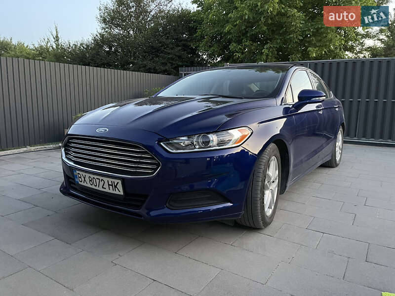 Седан Ford Fusion 2016 в 