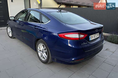 Седан Ford Fusion 2016 в 