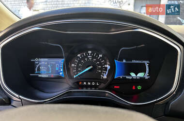 Седан Ford Fusion 2018 в 