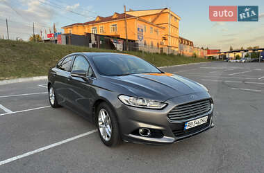 Седан Ford Fusion 2013 в 