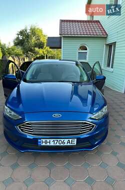 Седан Ford Fusion 2018 в 