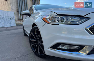 Седан Ford Fusion 2017 в 