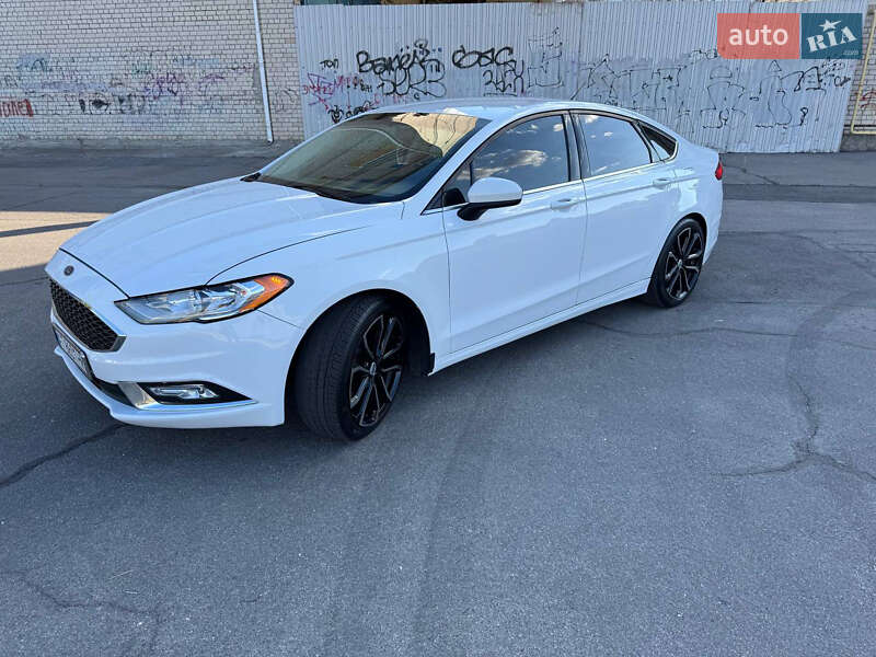 Седан Ford Fusion 2017 в Херсоне