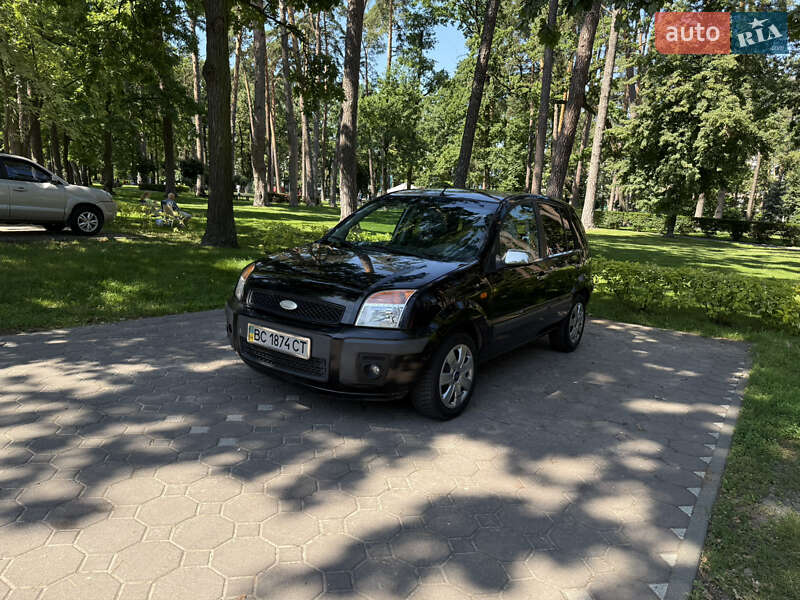 Хэтчбек Ford Fusion 2008 в Ирпене