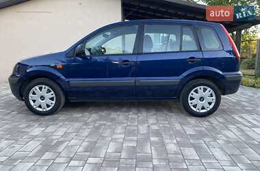 Хэтчбек Ford Fusion 2010 в 