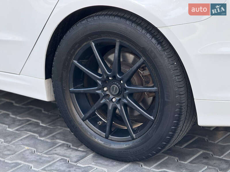 Седан Ford Fusion 2016 в Дніпрі